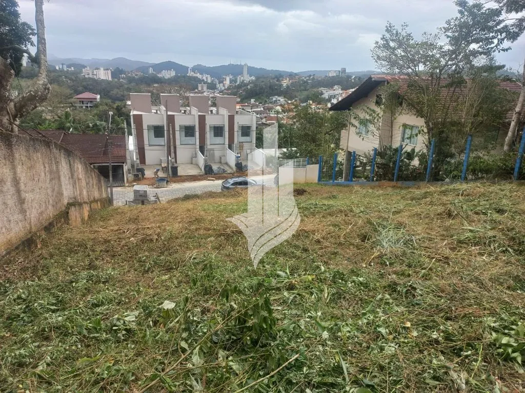 Terreno no bairro Água Verde - ZR1 - foto 1