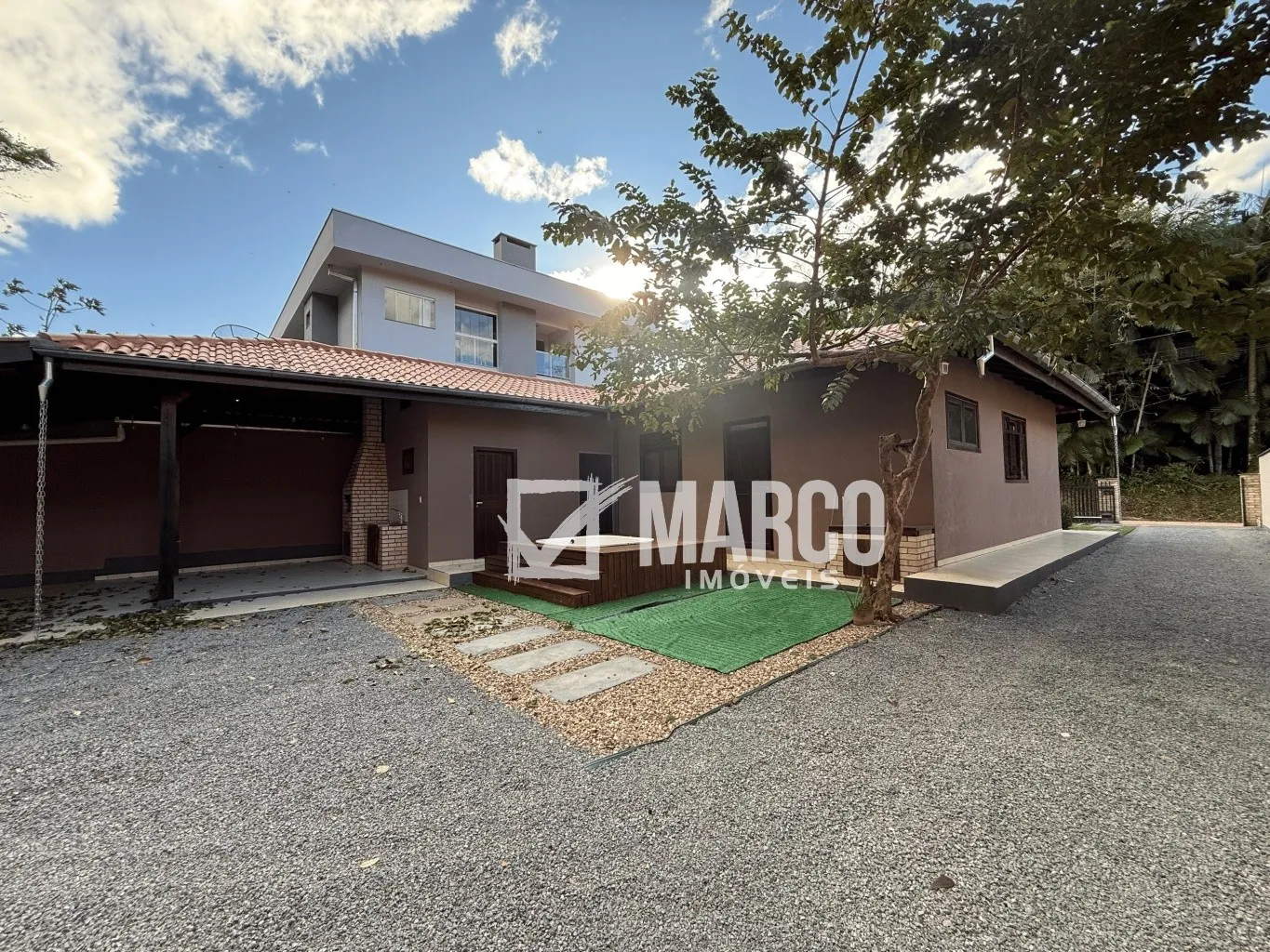 Casa com amplo quintal no Ribeirão Areia — foto 6