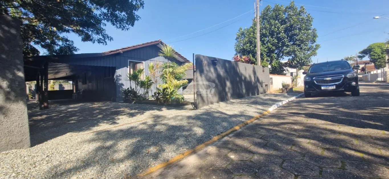 Casa em Balneário Piçarras no bairro Santo Antonio - foto 1