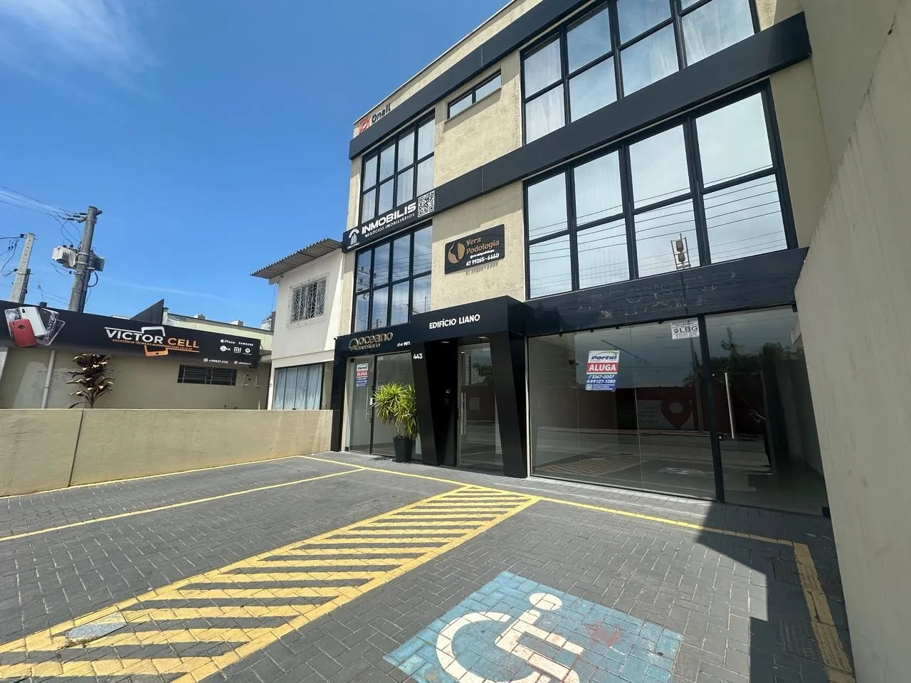 Loja térrea comercial disponível para locação no bairro Centro, em Balneário Piçarras/SC. (21957) — foto 2