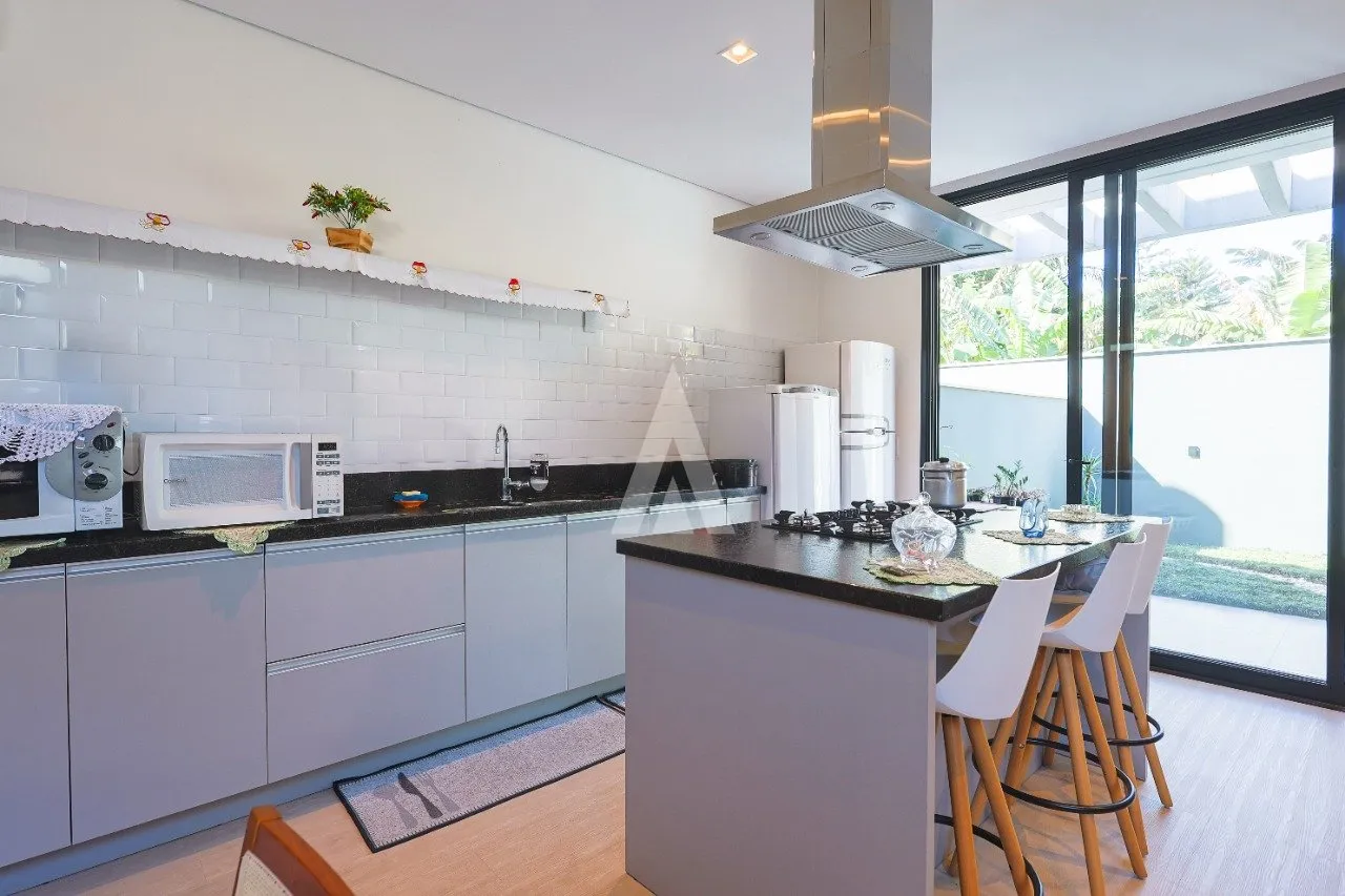 Sobrado com 4 suítes e 1 quarto à venda no bairro Jardim Sofia em Joinville - SC por R$ 1.800.000,00. — foto 4