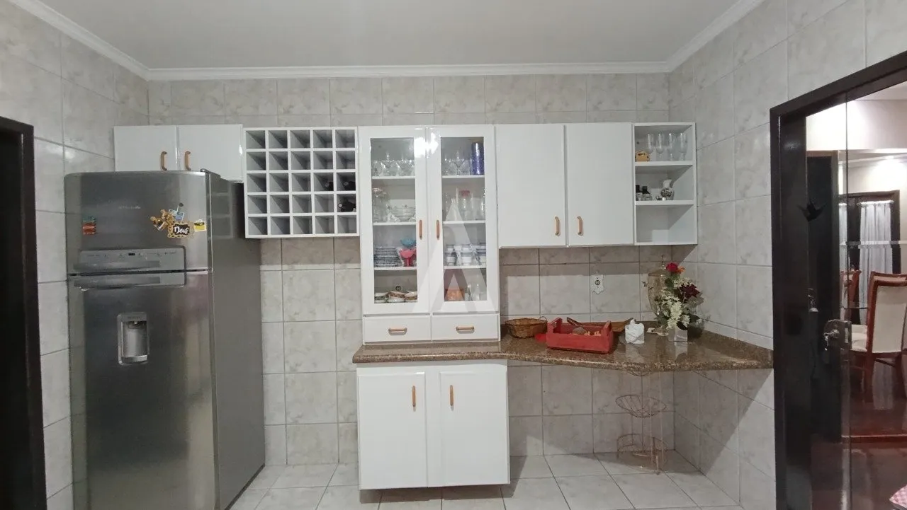 Casa com 1 suíte e 2 quartos à venda no bairro Saguaçu em Joinville - SC por R$ 1.300.000,00. — foto 6