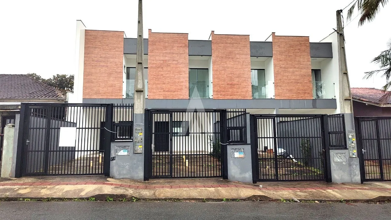 Sobrado geminado com 1 suíte e 2 quartos à venda no bairro Iririú em Joinville - SC por R$ 519.000,00. - foto 1