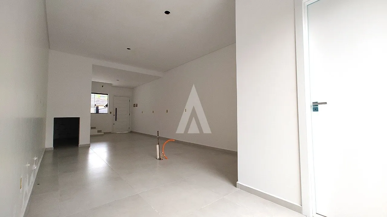 Sobrado geminado com 1 suíte e 2 quartos à venda no bairro Iririú em Joinville - SC por R$ 519.000,00. — foto 3