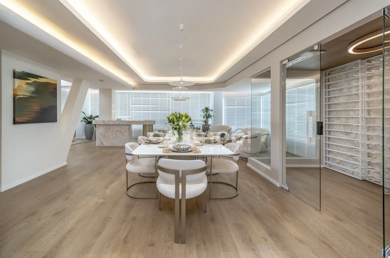 Cobertura Duplex à Venda no Edifício Theiss Heim - Frente Mar em Balneário Camboriú/SC — foto 2