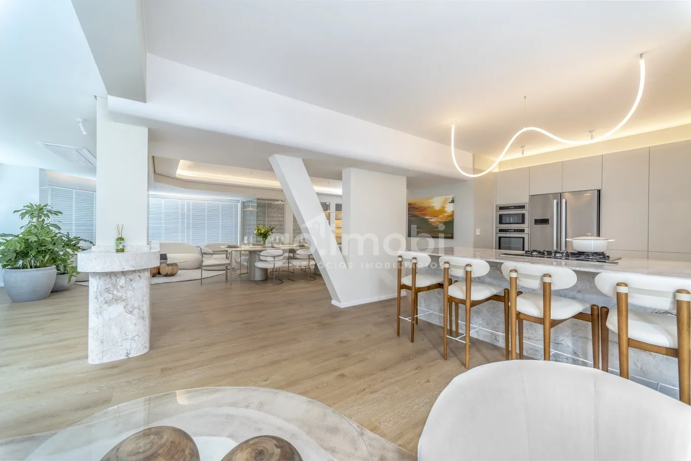Cobertura Duplex à Venda no Edifício Theiss Heim - Frente Mar em Balneário Camboriú/SC — foto 6