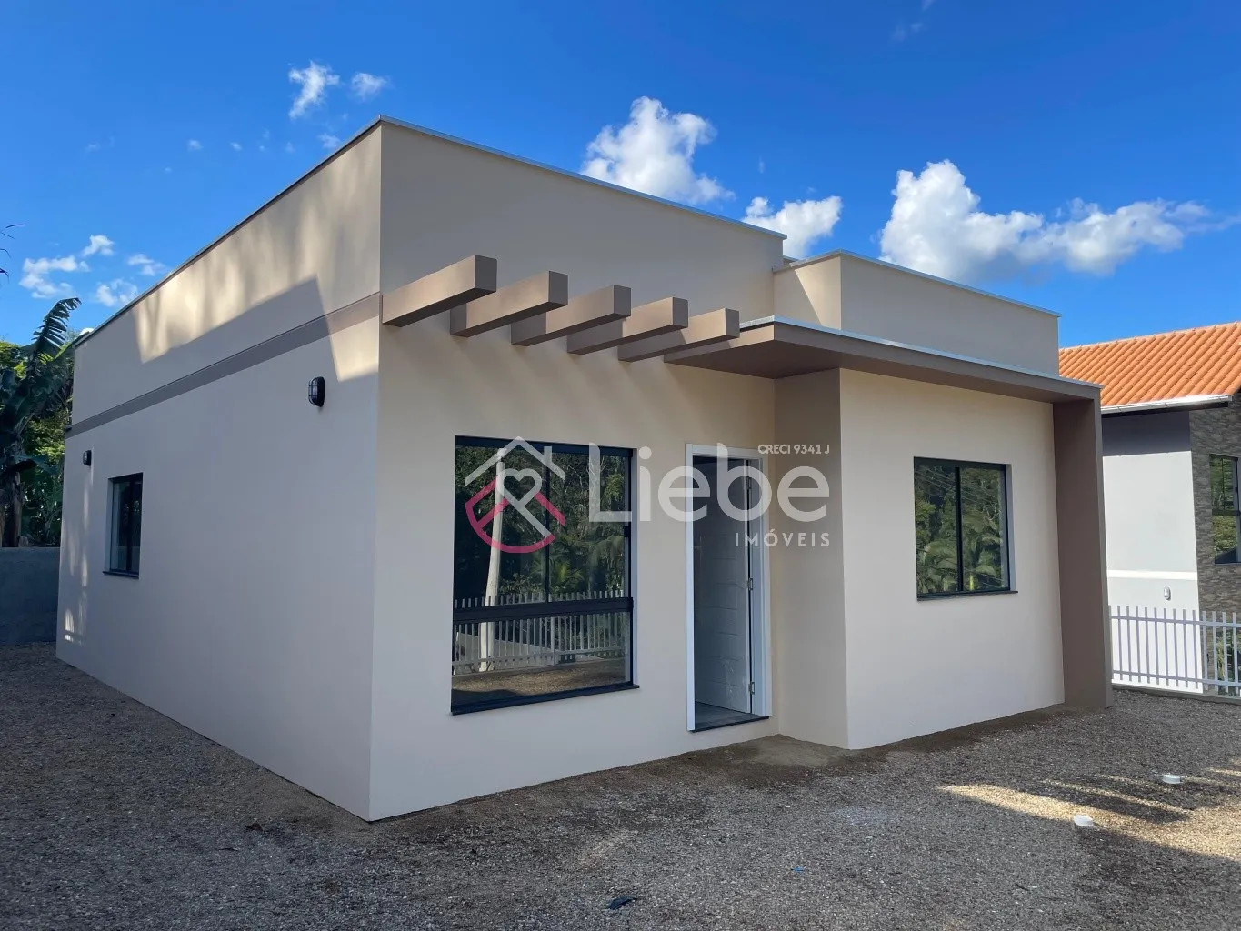 Casas com 02 dormitórios e uma suíte no Residencial LION II a partir de 63,00m de área privativa em cada unidade. Localizado no Bairro Ribeirão Clara na cidade de Pomerode. - foto 1