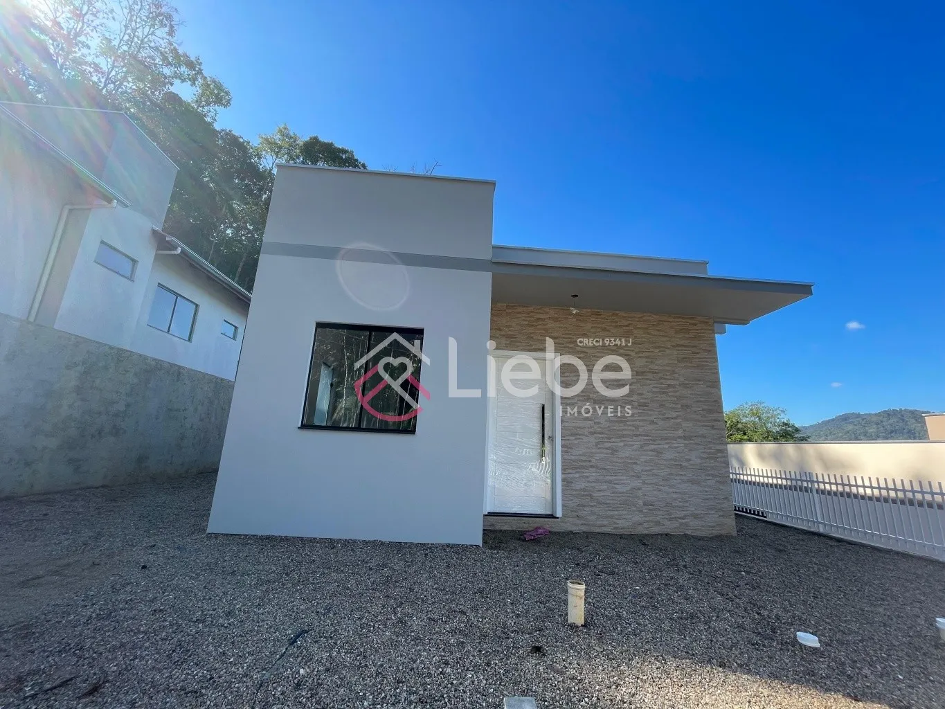 Casas com 03 dormitórios e uma suíte no Residencial LION II a partir de 70,00m de área privativa em cada unidade. Localizado no Bairro Ribeirão Clara na cidade de Pomerode. — foto 2