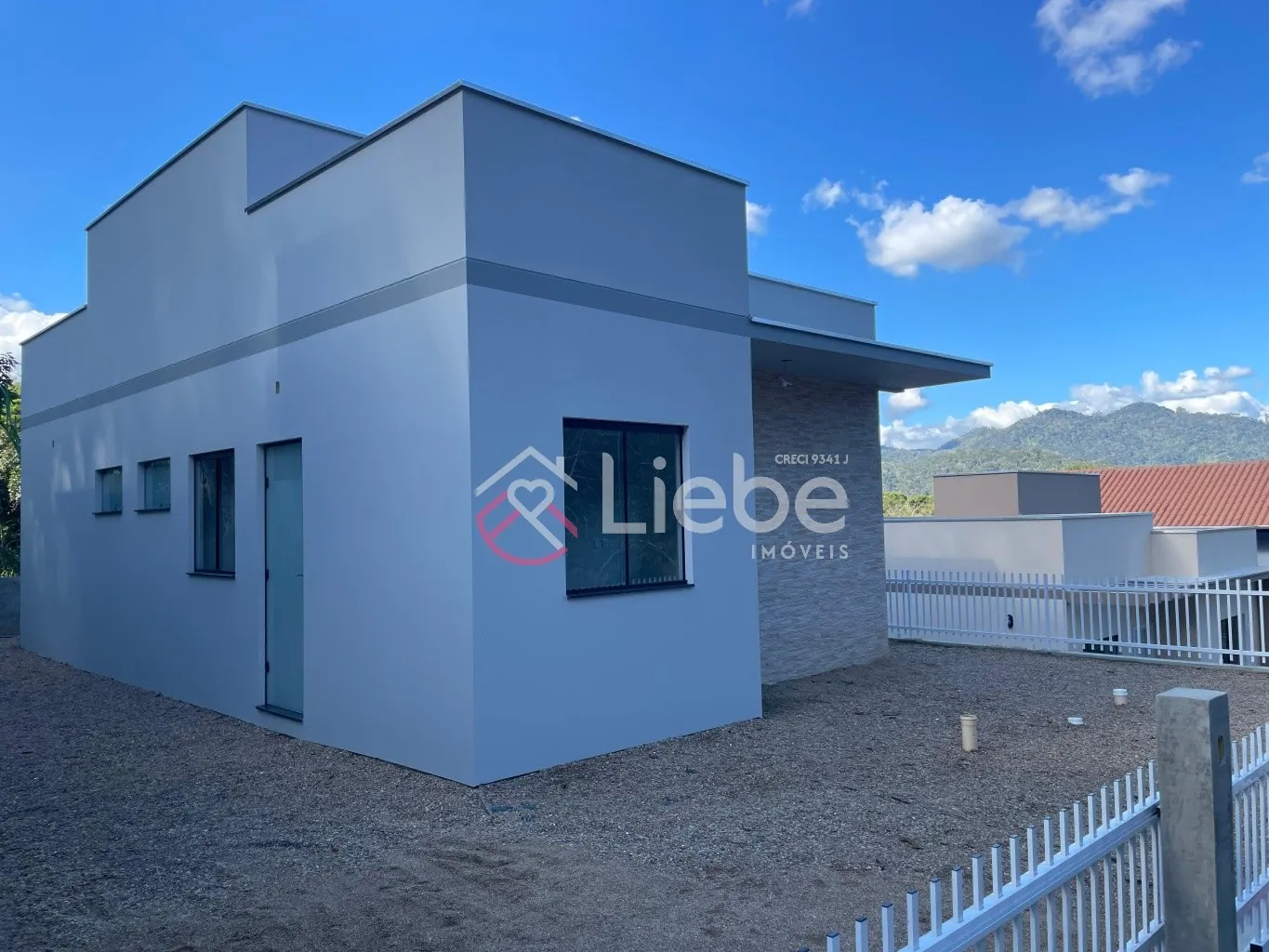 Casas com 03 dormitórios e uma suíte no Residencial LION II a partir de 70,00m de área privativa em cada unidade. Localizado no Bairro Ribeirão Clara na cidade de Pomerode. — foto 4