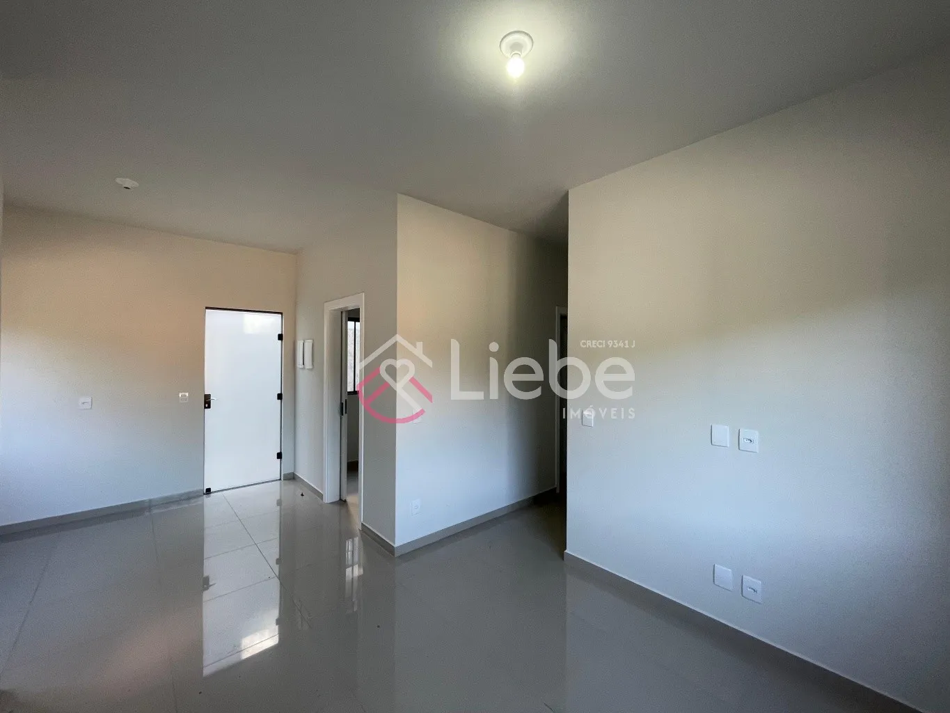 Casas com 03 dormitórios e uma suíte no Residencial LION II a partir de 70,00m de área privativa em cada unidade. Localizado no Bairro Ribeirão Clara na cidade de Pomerode. — foto 6