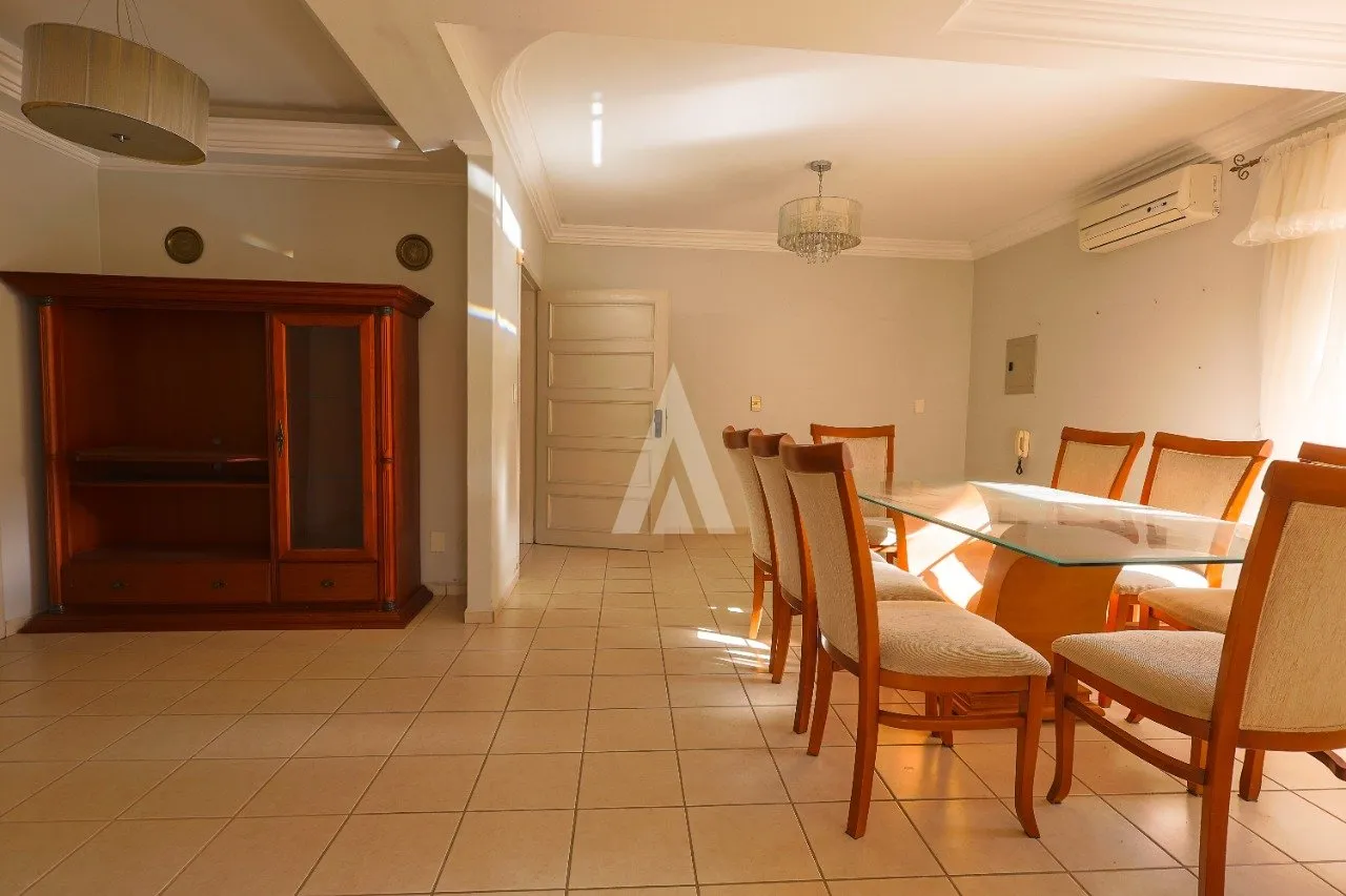 Sobrado com 1 suíte, 2 demi-suítes e 2 quartos à venda no bairro América em Joinville - SC por R$ 2.200.000,00. — foto 7