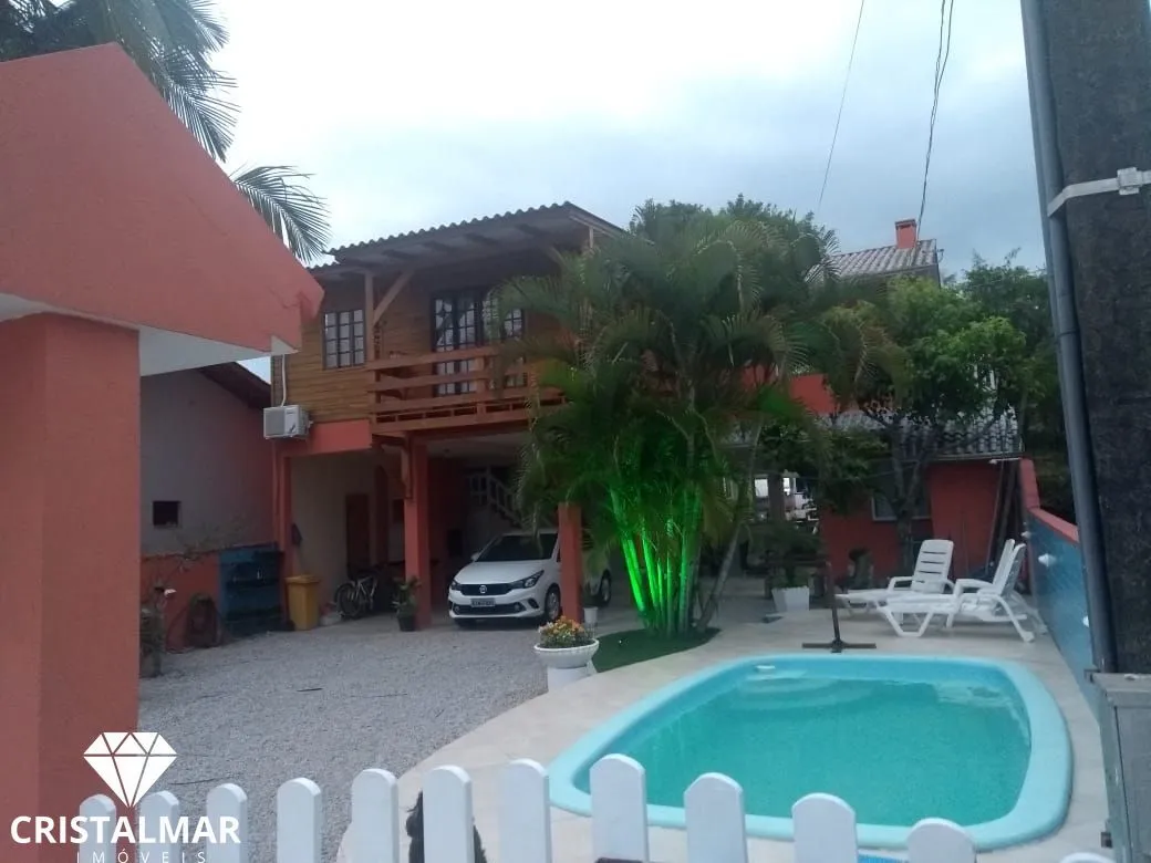 4 Casas, Praia de Bombas, Bombinhas SC — foto 2