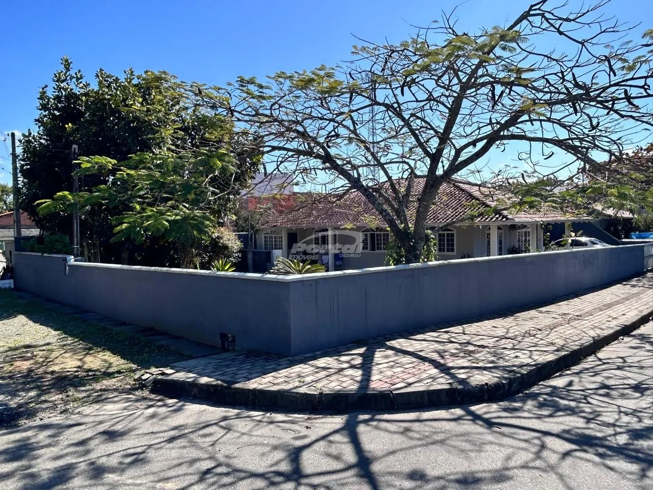 Espetacular casa com lindo e amplo terreno de esquina em Barra Velha. — foto 2