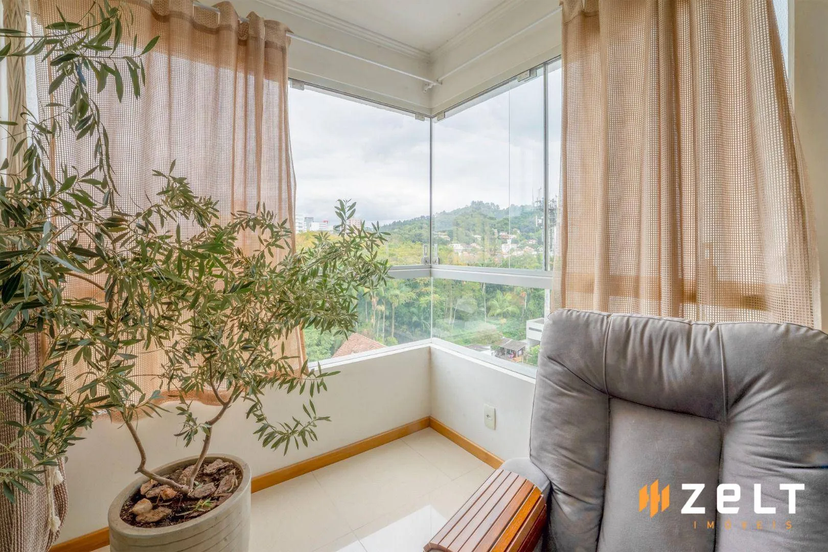 Apartamento com 2 dormitórios à venda, 63 m por R$ 620.000,00 - Victor Konder - Blumenau/SC - foto 1