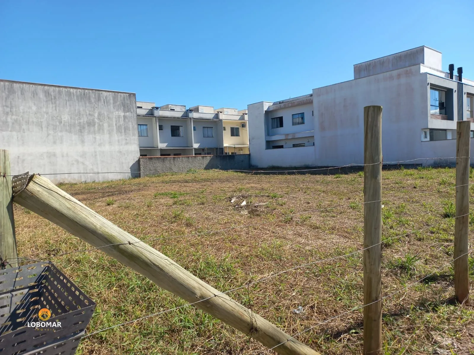 Terreno à apenas 740 metros do mar, no Centro de Balneário Piçarras SC! — foto 3
