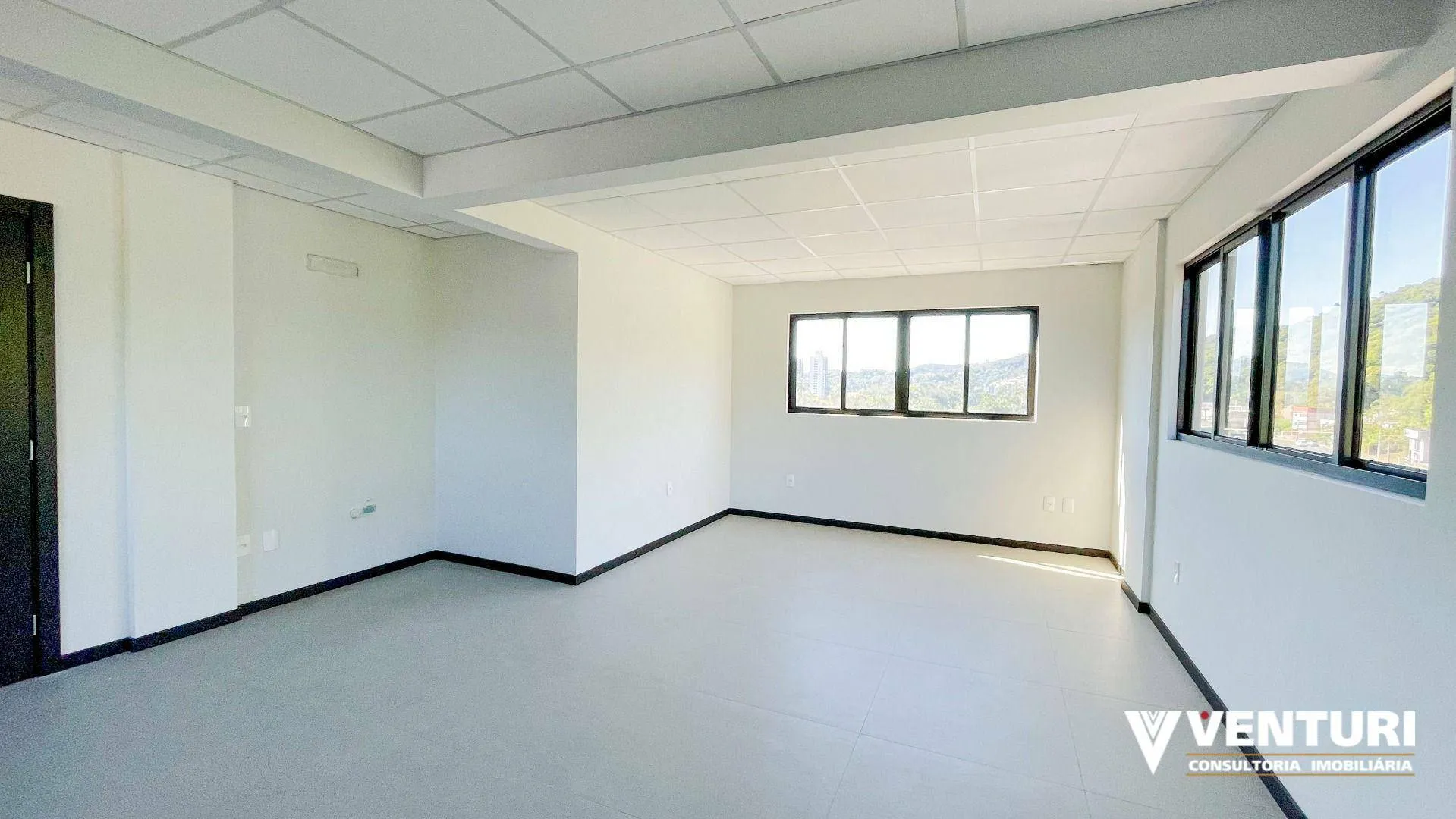 Sala para alugar, 39 m por R$ 2.159,48/mês - Ponta Aguda - Blumenau/SC — foto 2