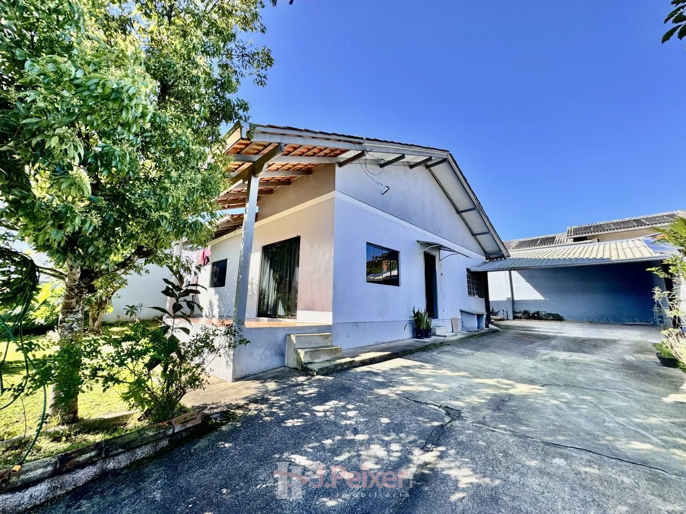 Casa com 3 quartos sendo 1 suíte, amplo terreno com 365,00 m no Bairro Passo Manso em Blumenau-SC - foto 1
