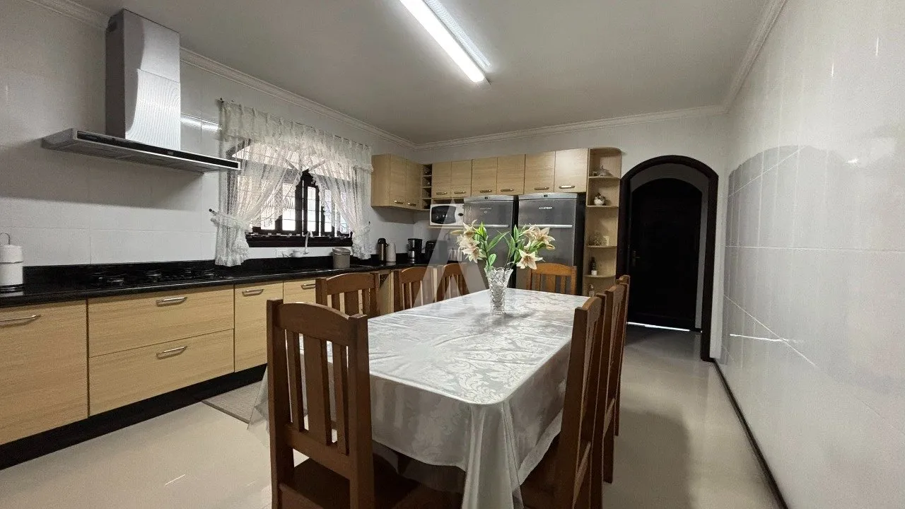 Casa com 3 quartos à venda no bairro Iririú em Joinville - Sc por R$ 790.000,00 — foto 4