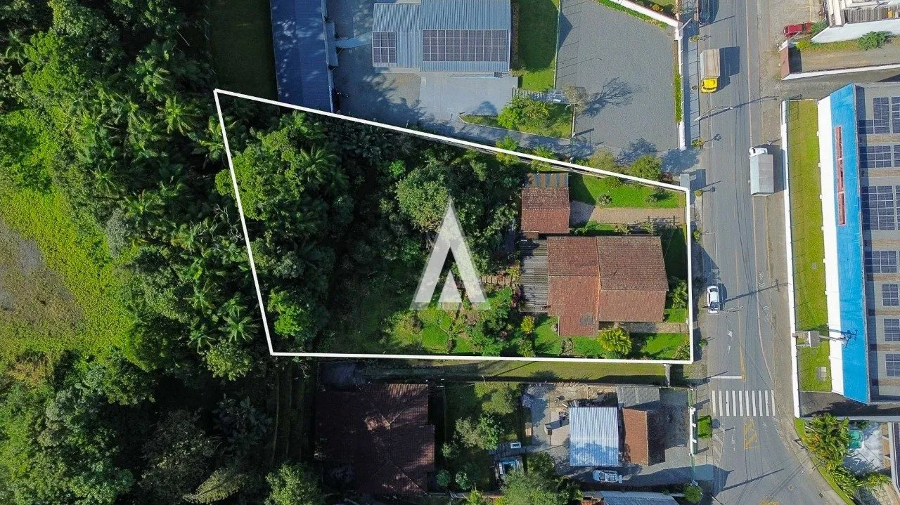 Terreno com 4.108,76m à venda no bairro Anita Garibaldi em Joinville - SC por R$ 4.500.000,00 - foto 1