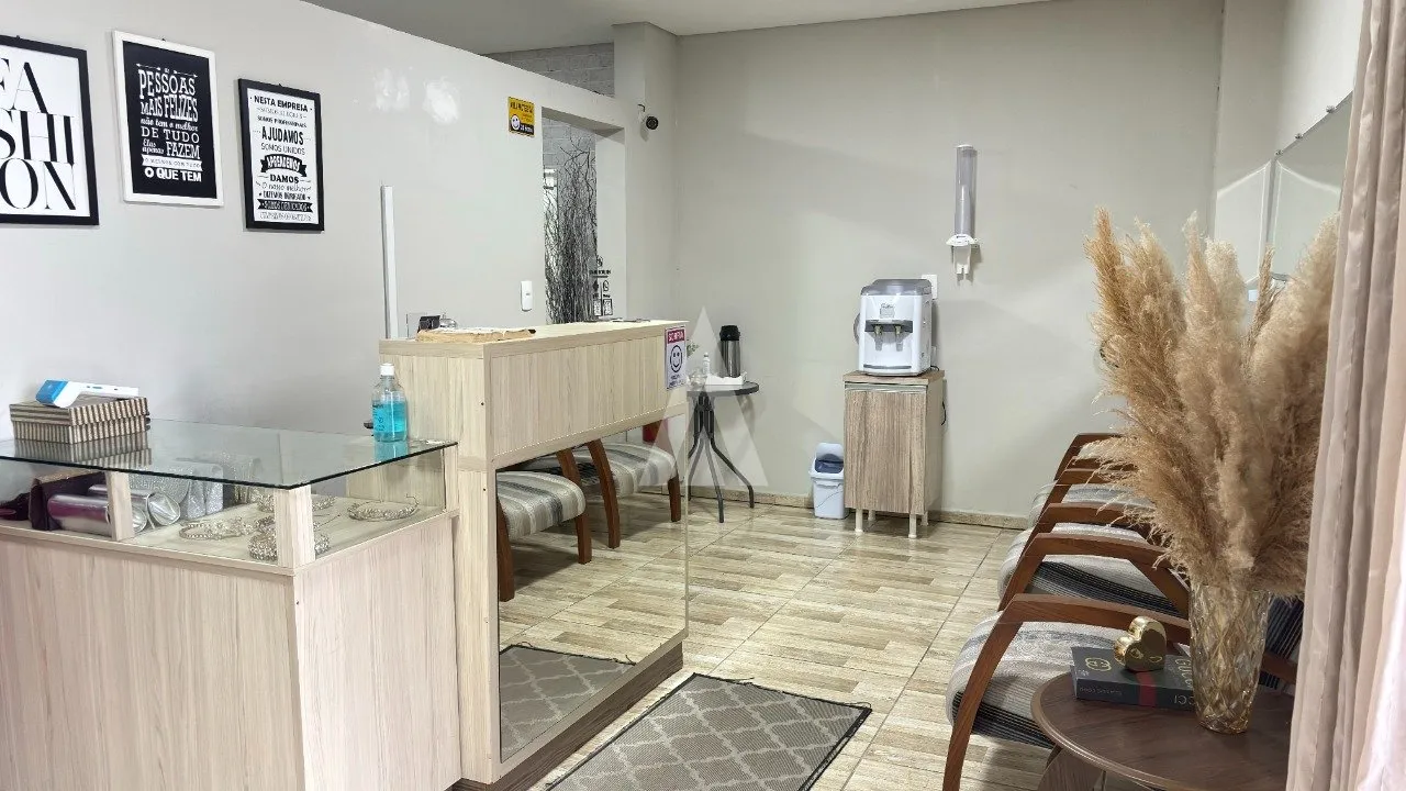 Prédio comercial semimobiliado à venda no bairro Itaum em Joinville - SC por R$ 1.500.000,00. — foto 3