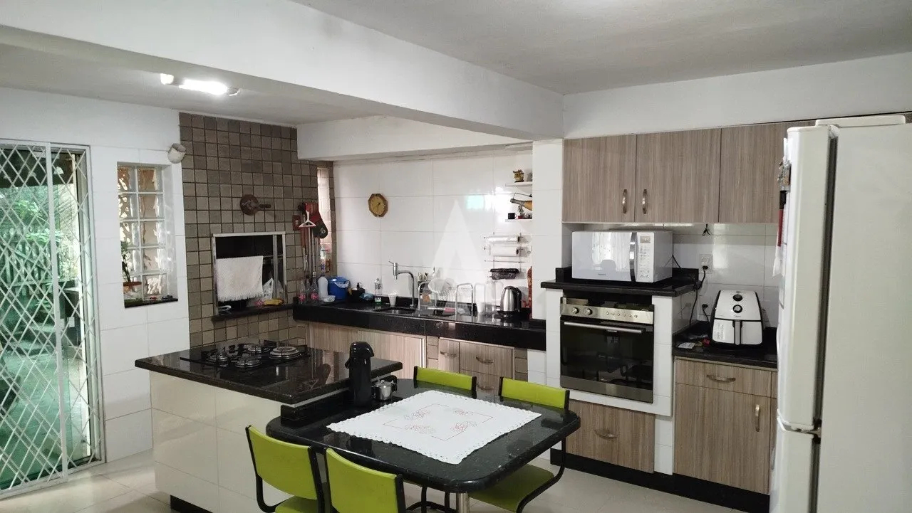 Casa com 3 suítes mais 1 quarto à venda no bairro Itaum em Joinville - SC por R$790.000,00 — foto 3