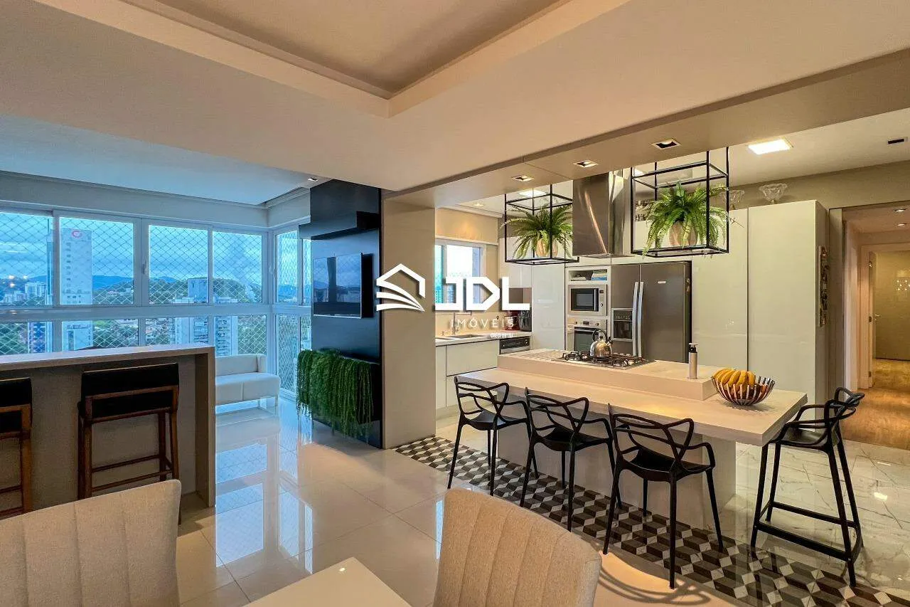 Apartamento à venda, com 203 m no coração do bairro Victor Konder - Blumenau/SC - foto 1