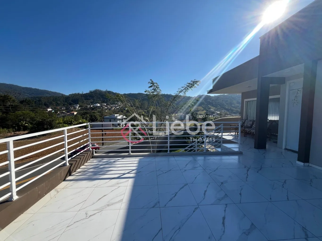 Linda CASA mobiliada no Centro da Cidade de Pomerode com 175,00m de área construída num terreno de 450,02m. — foto 7