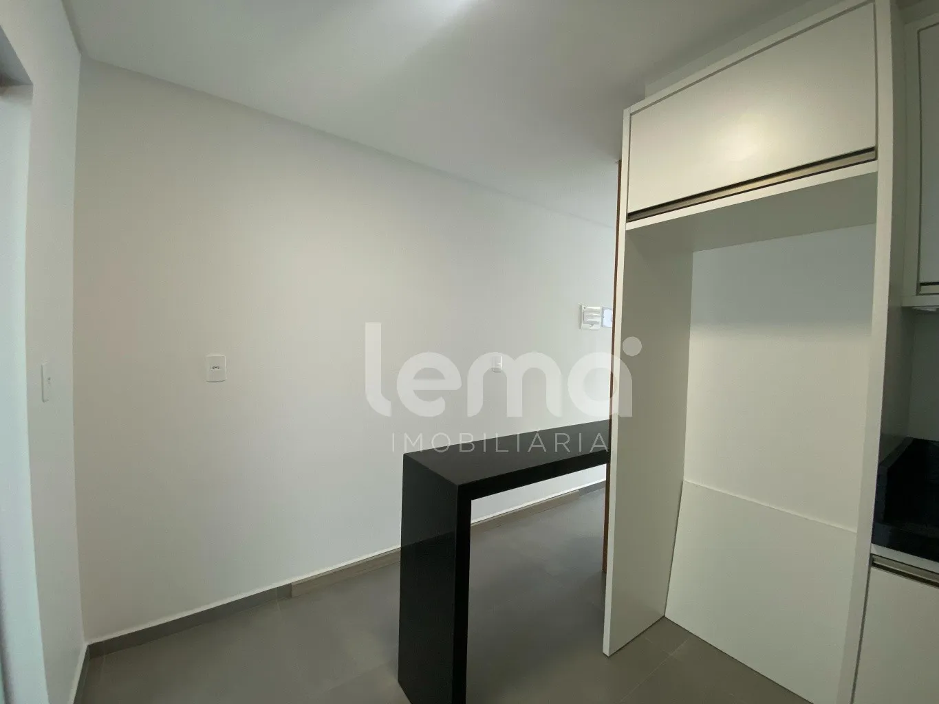 Sobrado semimobiliado com 2 dormitórios, no bairro Água Verde, em Blumenau. — foto 4