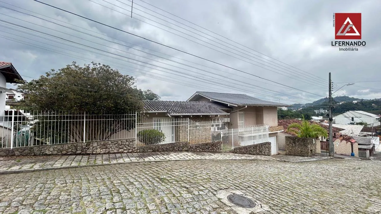 Casa com 3 dormitórios para alugar, 321 m - Velha - Blumenau/SC — foto 3