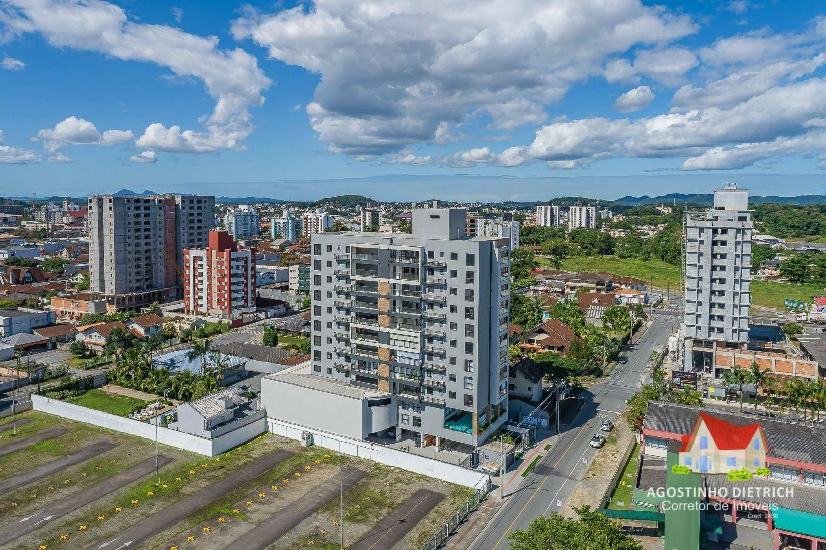 Estilo e Conforto! Apartamentos C/02 a 03 Quartos C/Suite +02 Vagas+Salao de Festa+Piscina Aquecida+Academia No Anita Garibaldi! — foto 2