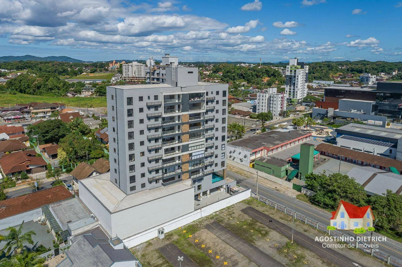 Estilo e Conforto! Apartamentos C/02 a 03 Quartos C/Suite +02 Vagas+Salao de Festa+Piscina Aquecida+Academia No Anita Garibaldi! — foto 4