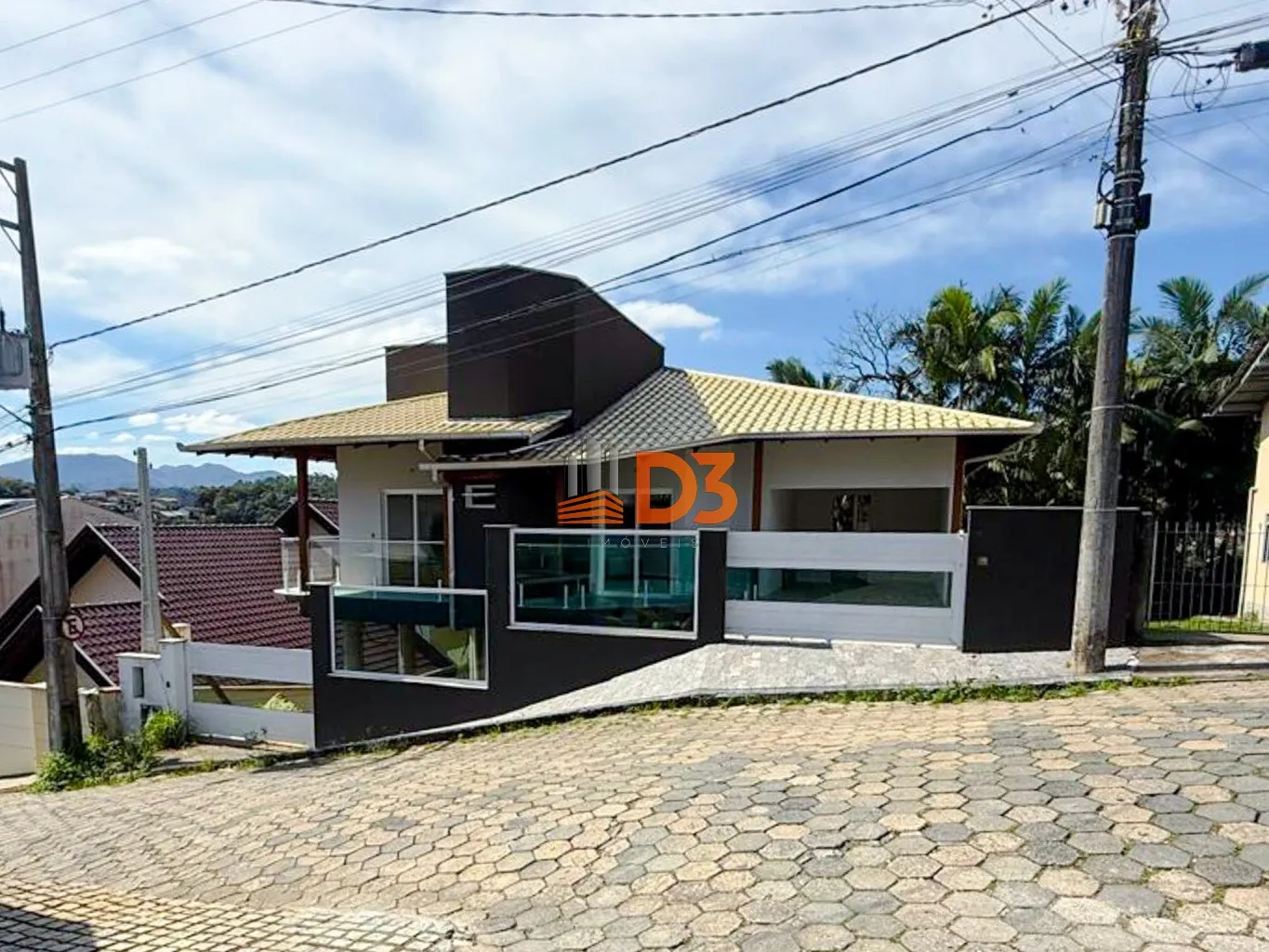 Belíssima casa nova de alto padrão no Tribess - foto 1