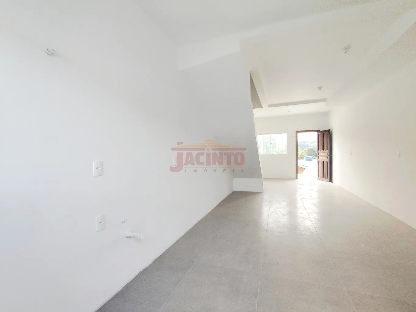 Sobrado novo com 2 suítes no bairro Fortaleza. — foto 4