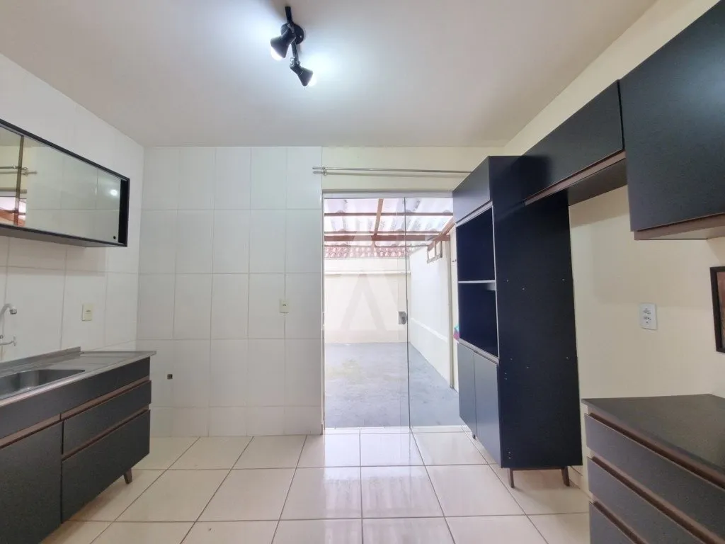 Casa Geminada com 2 quartos à venda no bairro Iririu em Joinville, por R$ 375.000,00. — foto 4