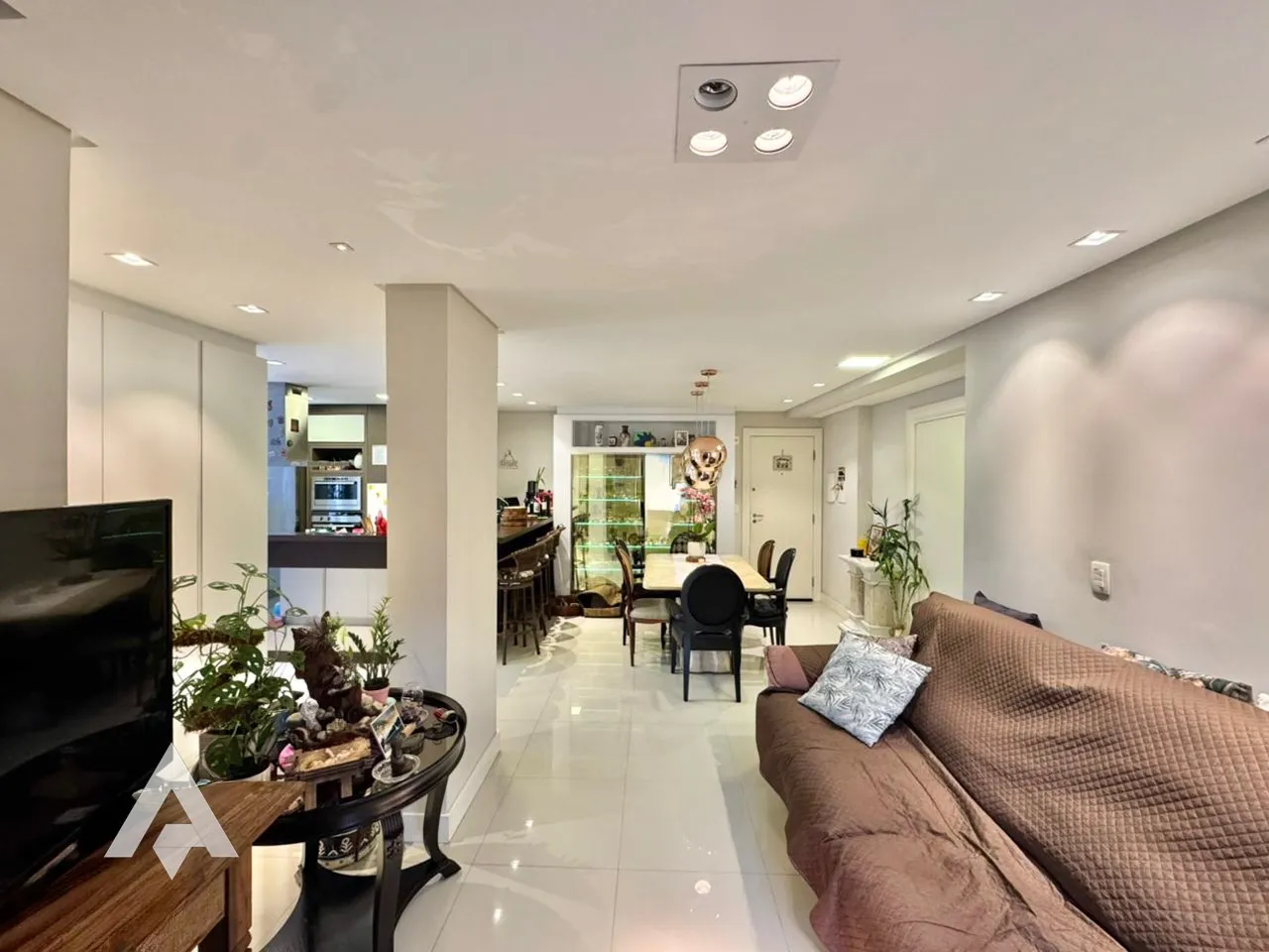 Apartamento mobiliado com 3 dormitórios à venda no bairro Itoupava Seca! - foto 1