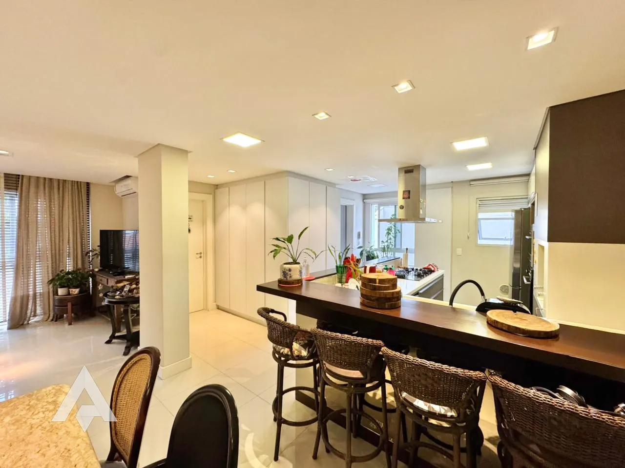 Apartamento mobiliado com 3 dormitórios à venda no bairro Itoupava Seca! — foto 5