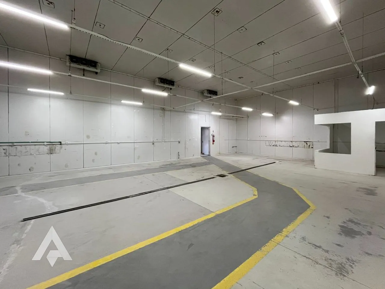 Galpão para alugar, 550m² no Velha Central, Blumenau - foto 1