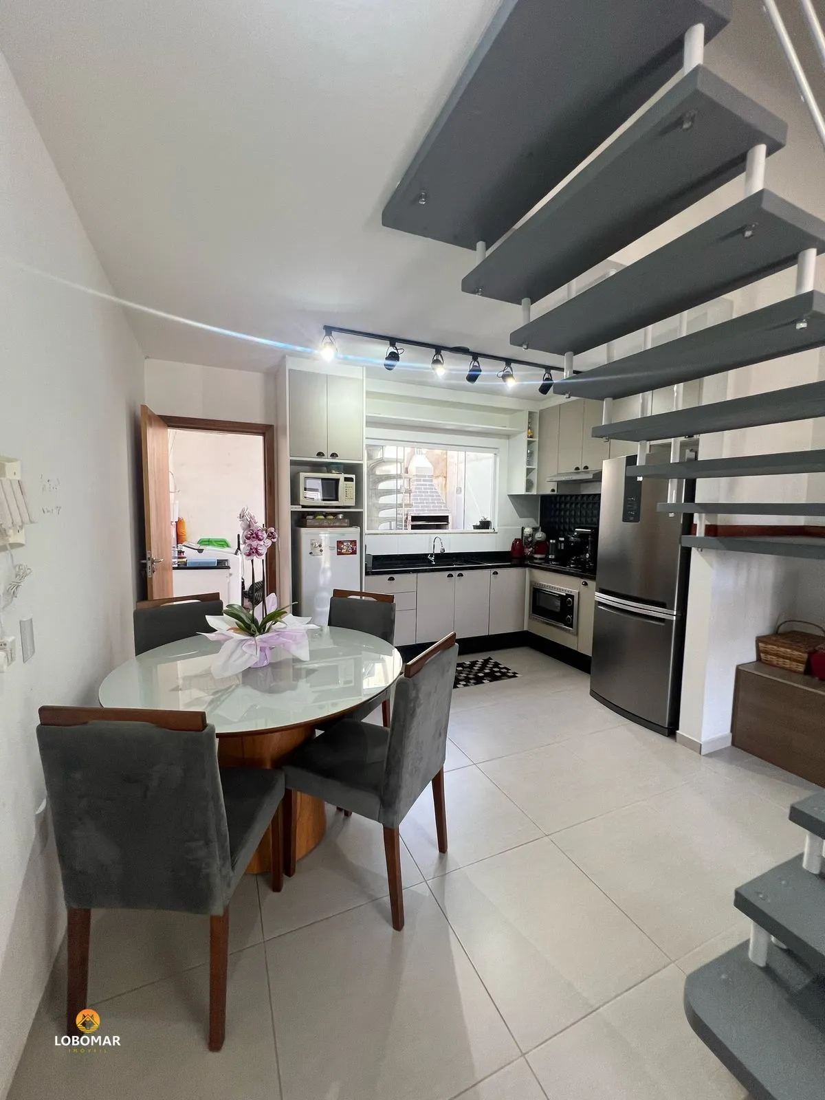Sobrado mobiliado à venda por R$ 583.000,00 - Balneário Piçarras/SC! — foto 4