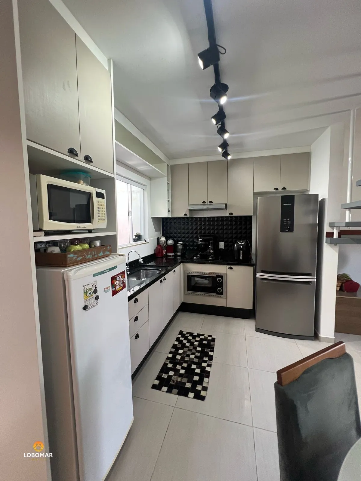 Sobrado mobiliado à venda por R$ 583.000,00 - Balneário Piçarras/SC! — foto 6