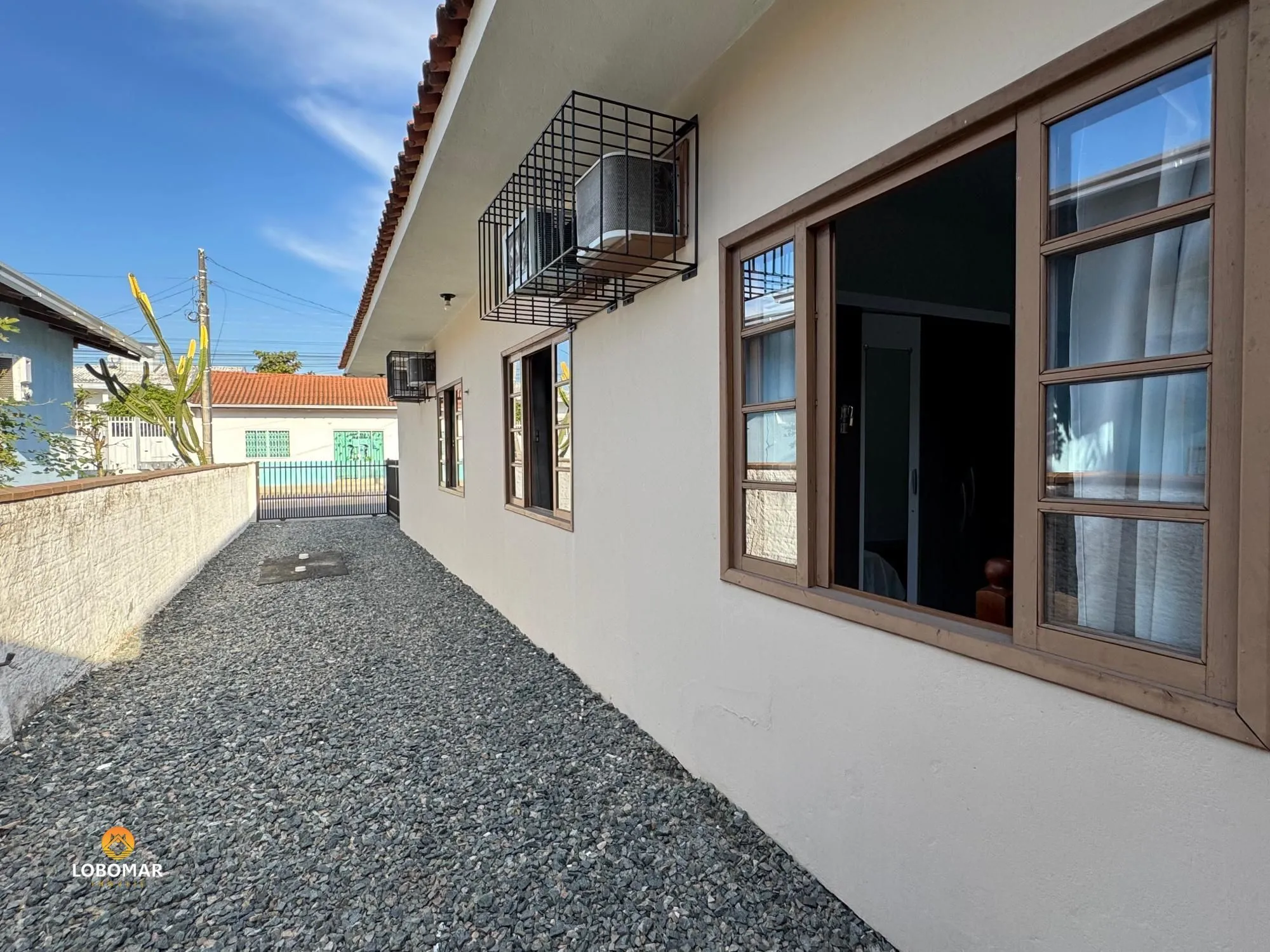 Duas casas em um único terreno, oportunidade de investimento em Balneário Piçarr — foto 3