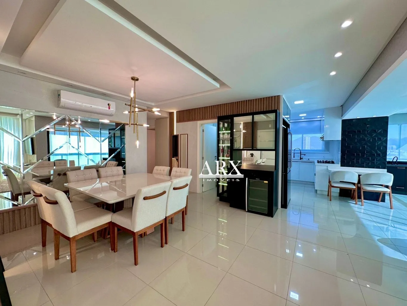 Apartamento de Alto Padrão - Meia Praia / Itapema — foto 2