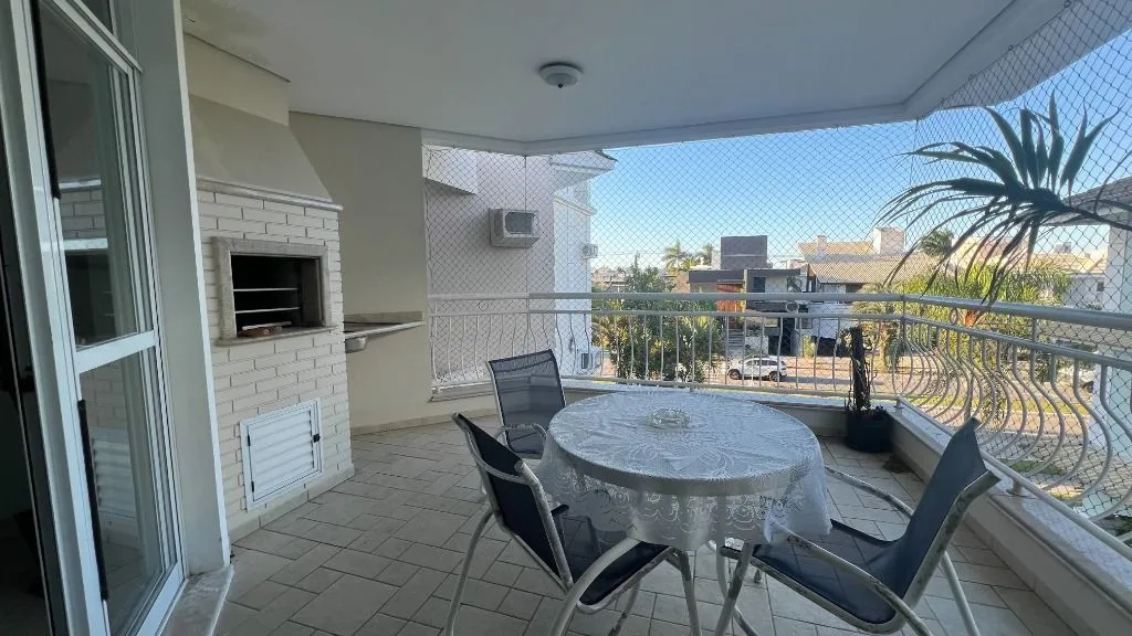 Apartamento em Florianópolis - foto 1