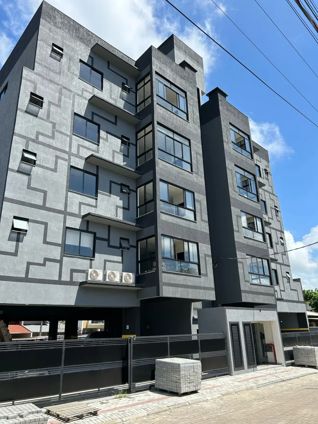 Residencial Saint John um belissímo apartamento pertinho do mar. - foto 1