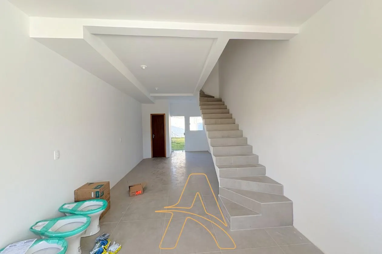 Sobrado Novo com 2 Suítes e Jardim nos Fundos - Bairro Fortaleza — foto 4