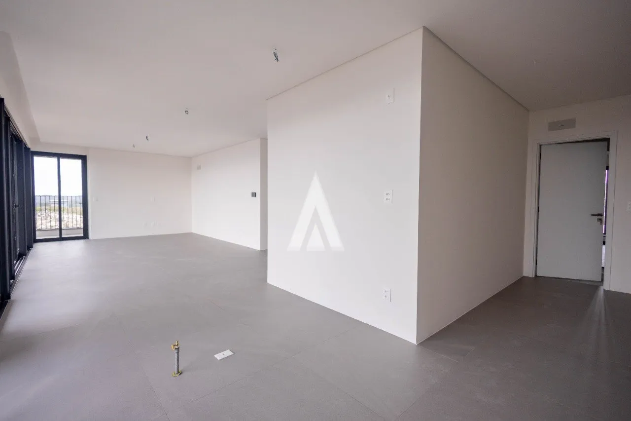 Apartamento com 3 suítes à venda no bairro Atiradores em Joinville-SC por R$2.590.000,00. — foto 4