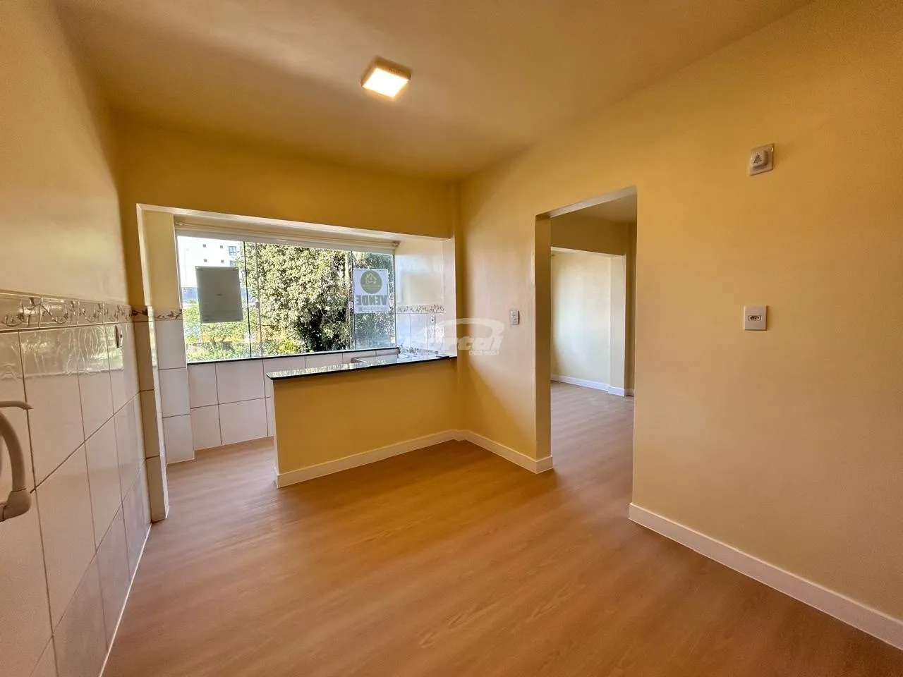 Apartamento reformado pronto para morar no centro de Balneário Piçarras apenas 200 metros da praia. — foto 5