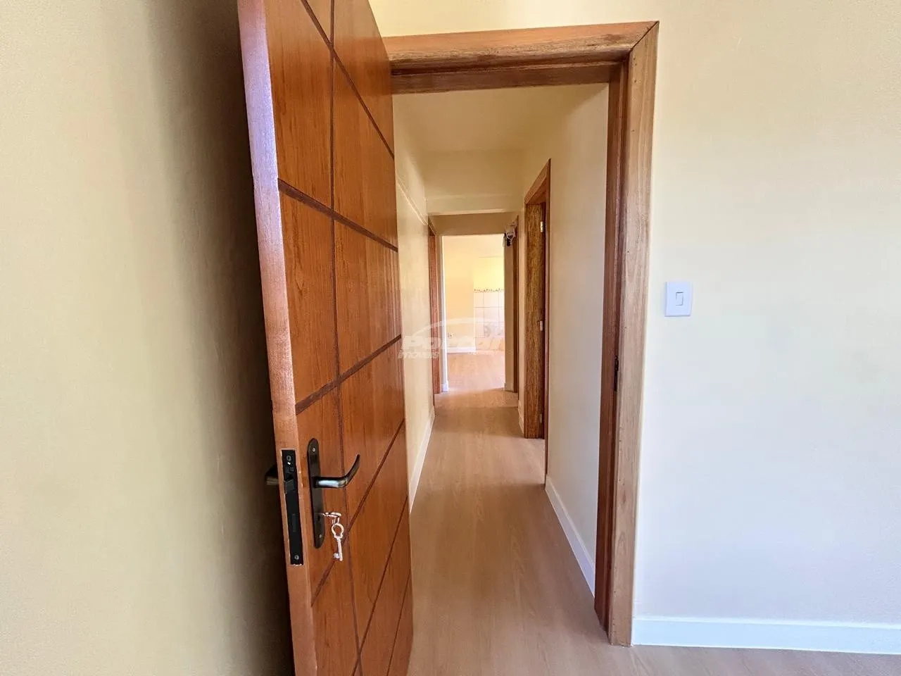 Apartamento reformado pronto para morar no centro de Balneário Piçarras apenas 200 metros da praia. — foto 6