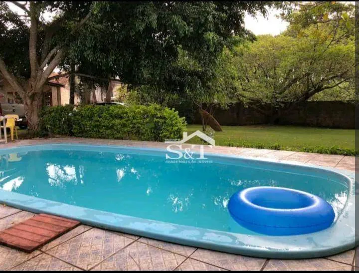 Casa 3 dormitórios, terreno amplo com piscina e churrasqueira! — foto 5