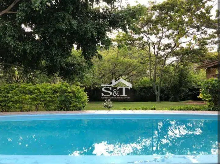 Casa 3 dormitórios, terreno amplo com piscina e churrasqueira! — foto 7