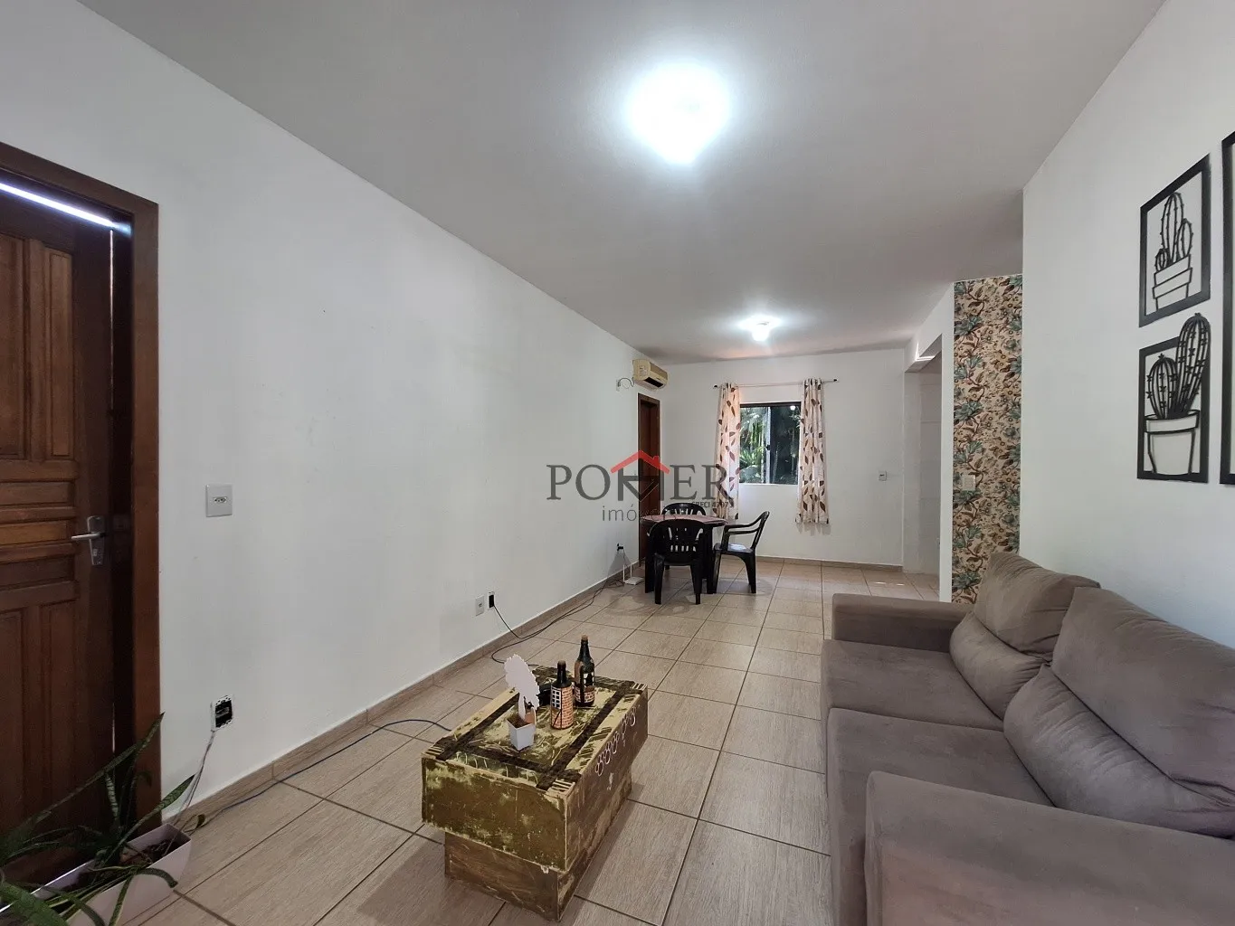 Casa no Bairro Centro com 93,68m de construção, edificado num terreno com 543,55m. Ideal para quem busca imóvel com perfil de investimento para locação. — foto 5